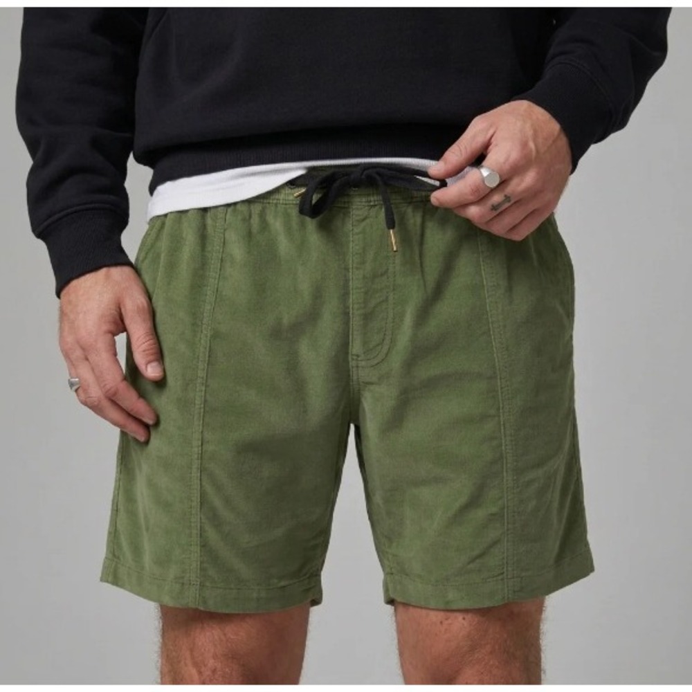 Ezekiel Mens Green Corduroy Shorts Elastic Waist Drawstring Size 36 1292